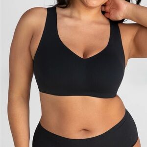 NWT Honeylove V-neck Wireless SoftForm Bra